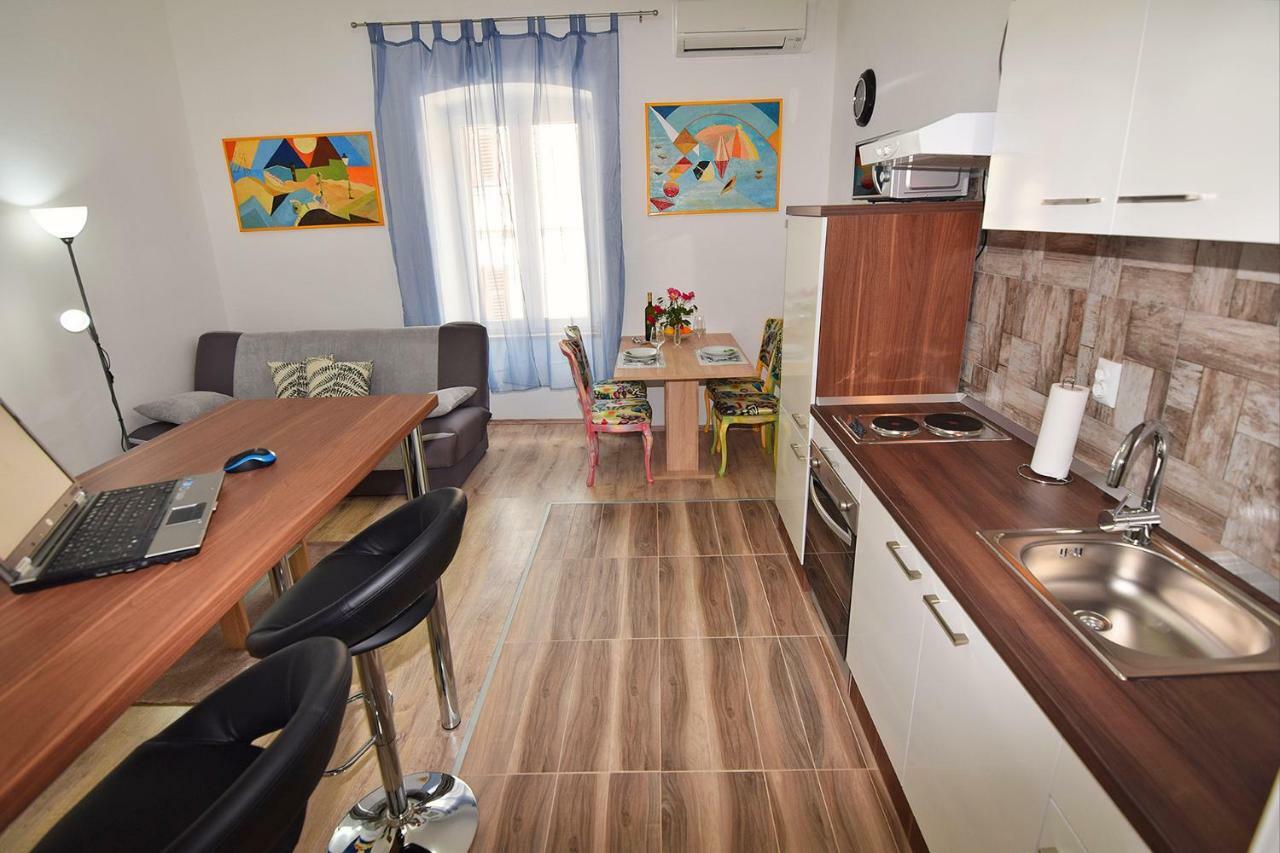 Apartment Nerea Пула Екстериор снимка